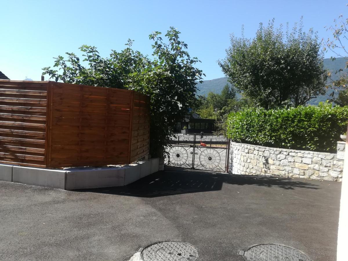 Appartement Avec Jacuzzi Hammam Sauna Privatise Au Rez De Chaussee Ds Maison A Voglans A 2 Kilometres Du Lac Du Bourget En Savoie Entre Chambery Et Aix Les Bains Cure Thermale المظهر الخارجي الصورة